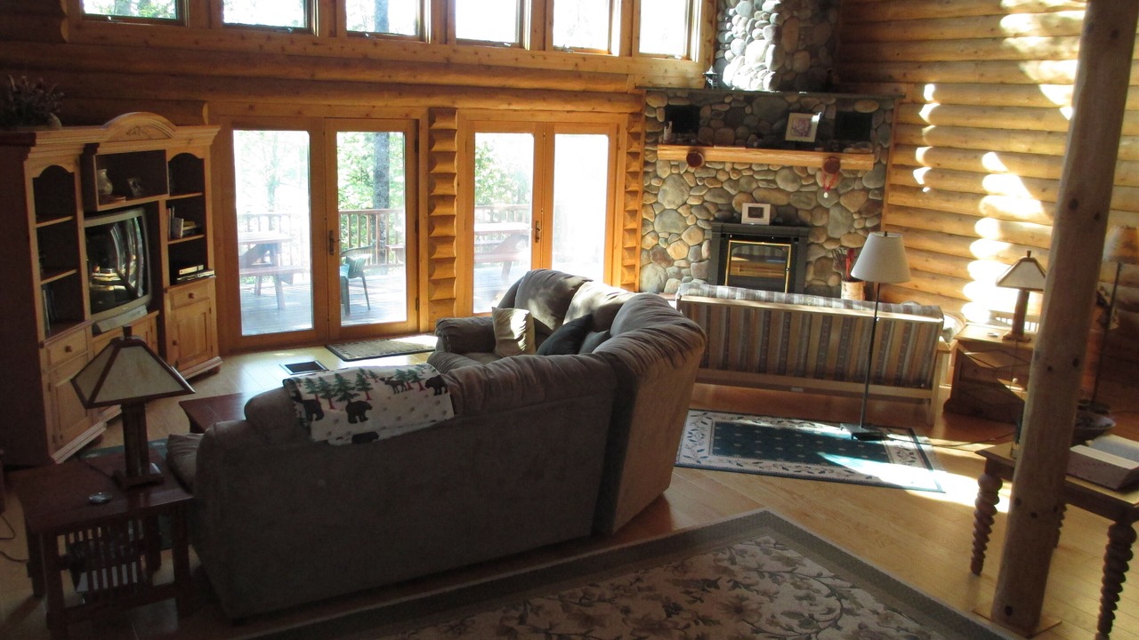 Photo of Livingroom in Lake Clear