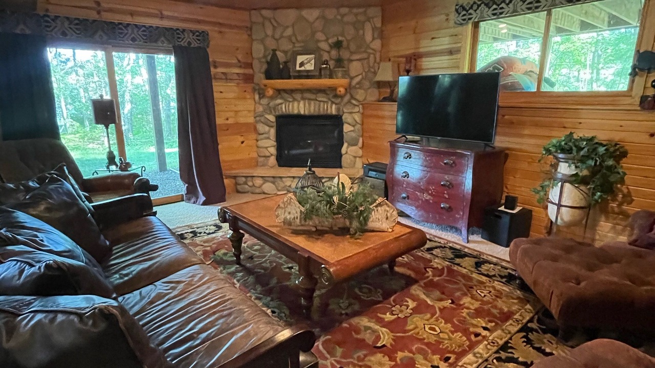 Photo of Livingroom in Spooner