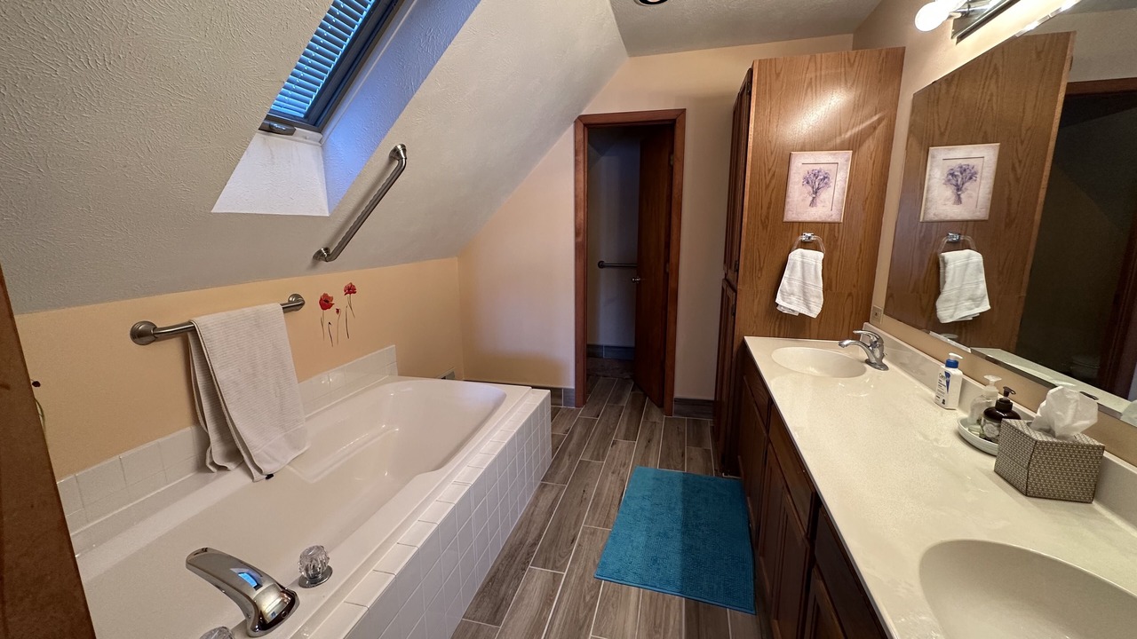 Photo of Bathroom in Kendall