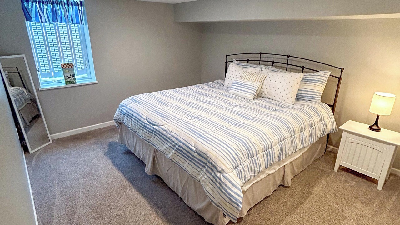 Photo of Bedroom in Lake City