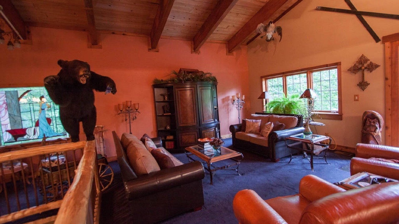 Photo of Livingroom in Helmsburg