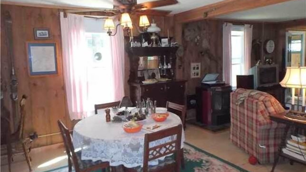 Photo of Livingroom in Wanakena
