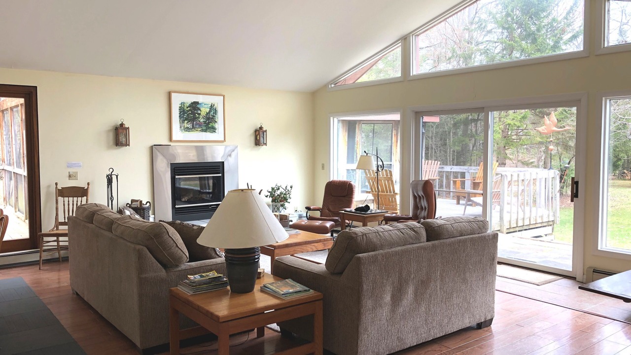 Photo of Livingroom in Eden