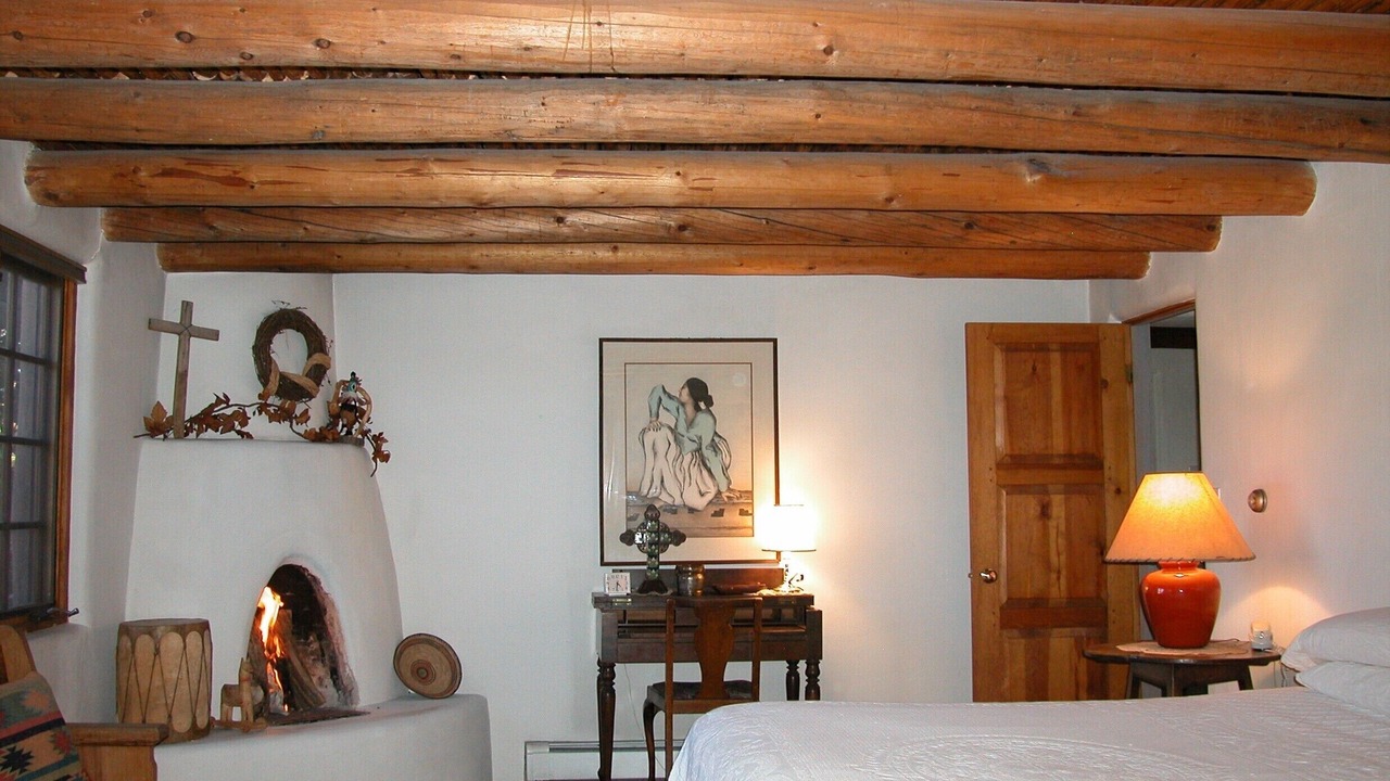 Photo of Bedroom in Tesuque