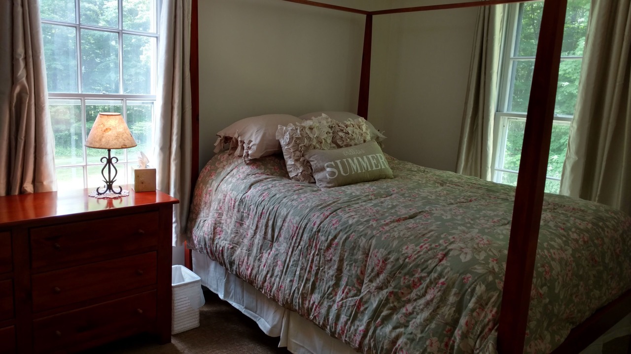 Photo of Bedroom in Greenfield Center