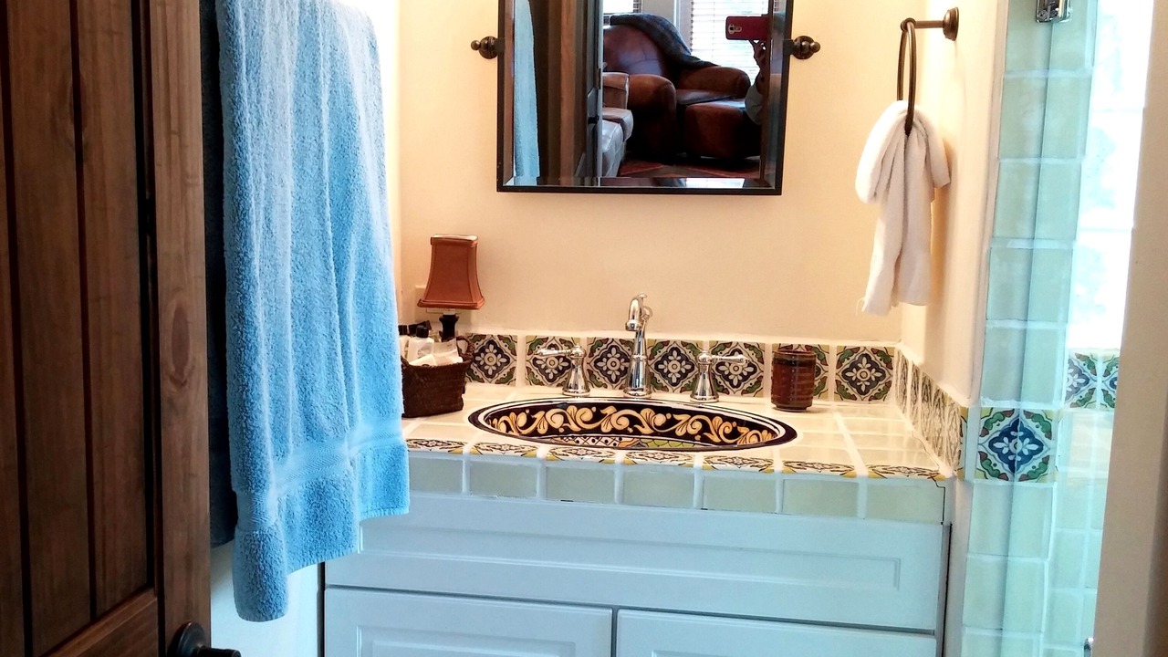 Photo of Bathroom in Chupadero