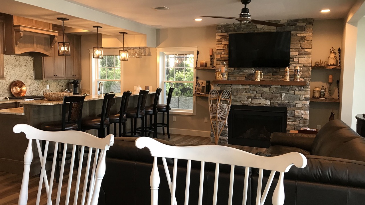 Photo of Livingroom in Meredith