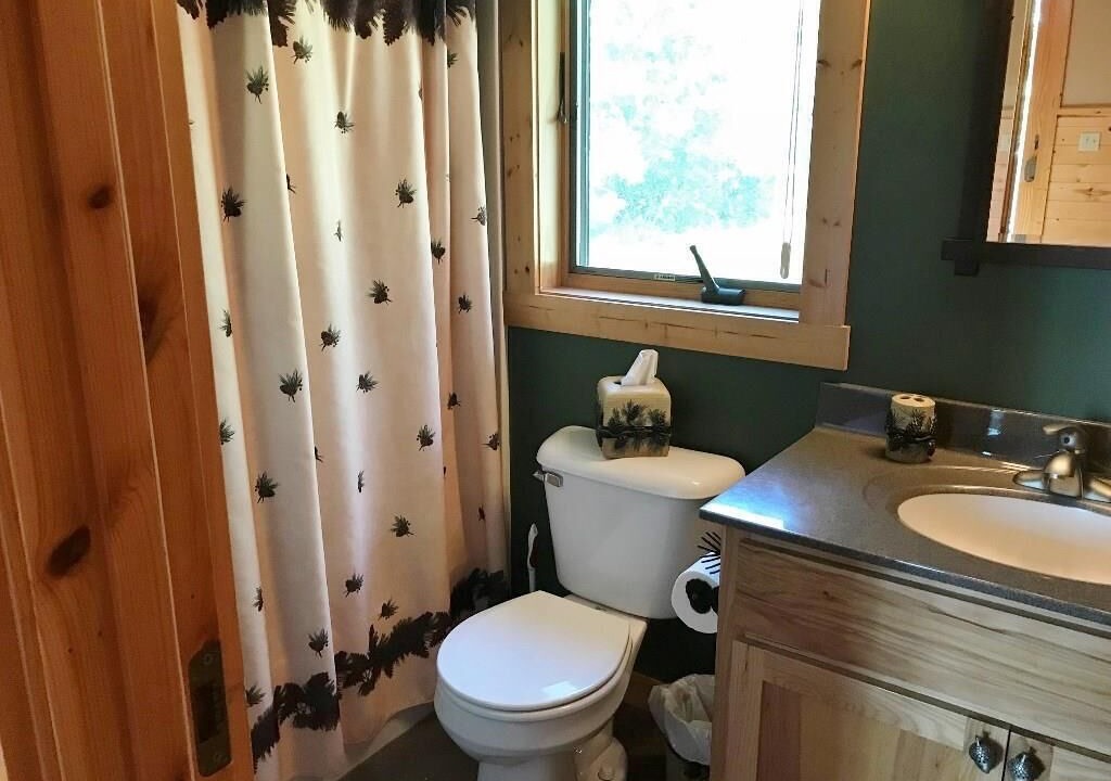 Photo of Bathroom in Siren