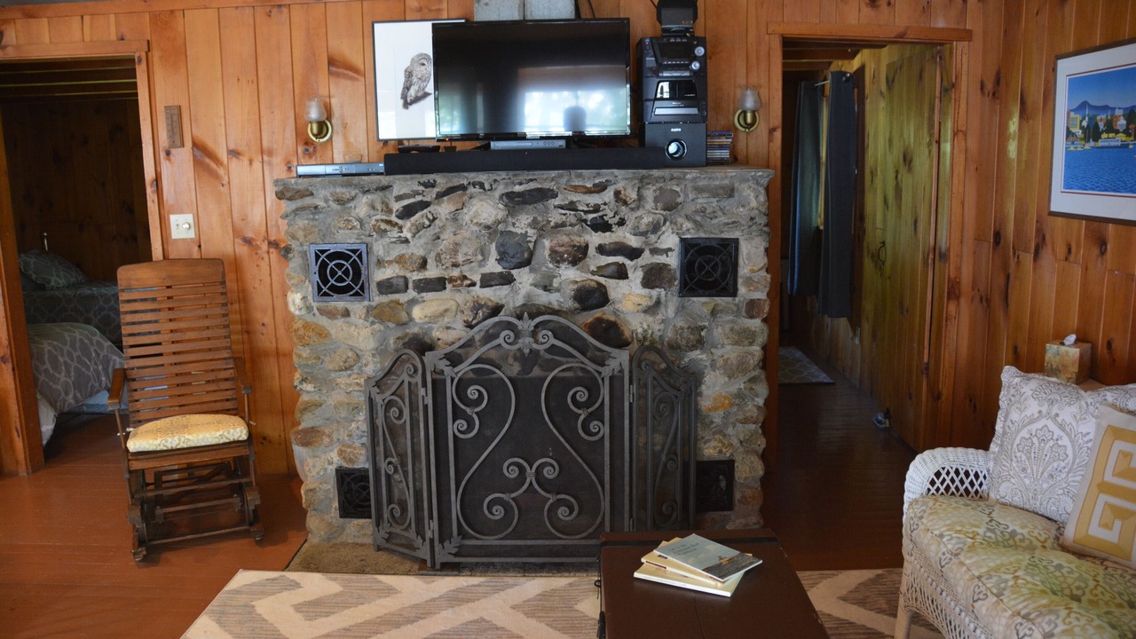 Photo of Livingroom in Malletts Bay