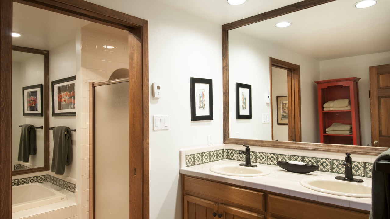 Photo of Bathroom in North Hills