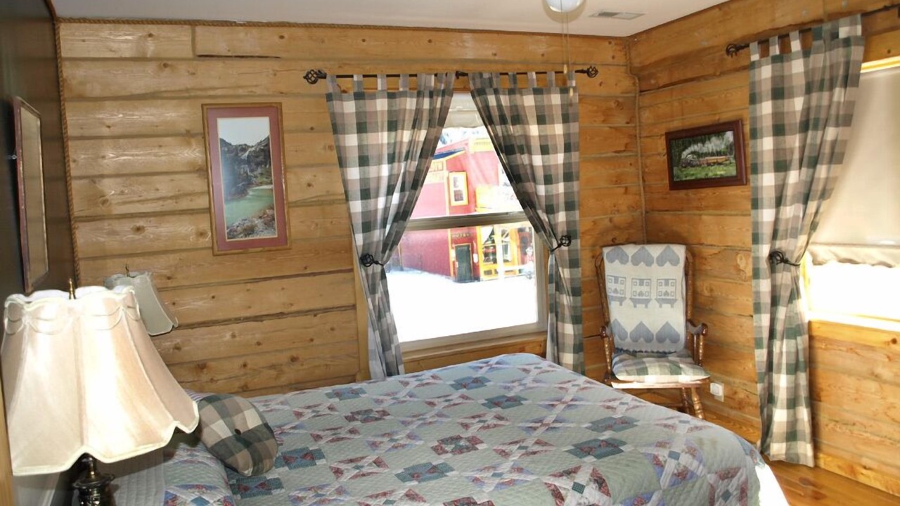 Photo of Bedroom in Silverton