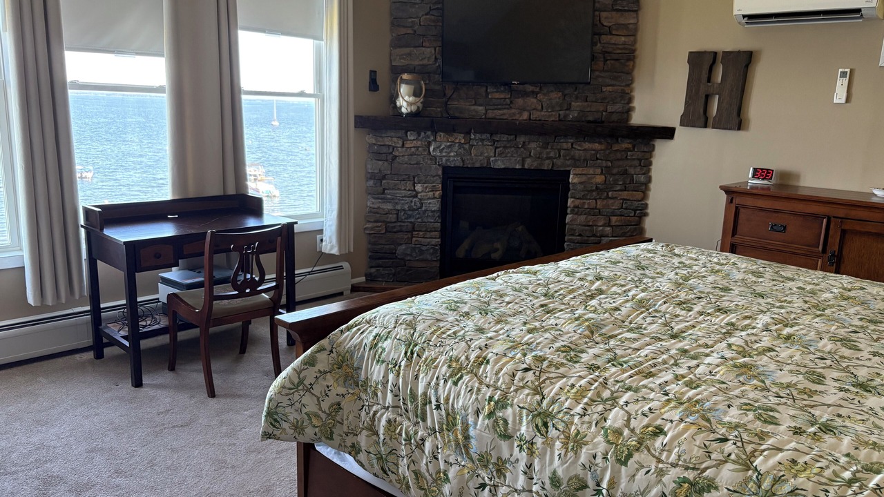 Photo of Bedroom in Plattsburgh