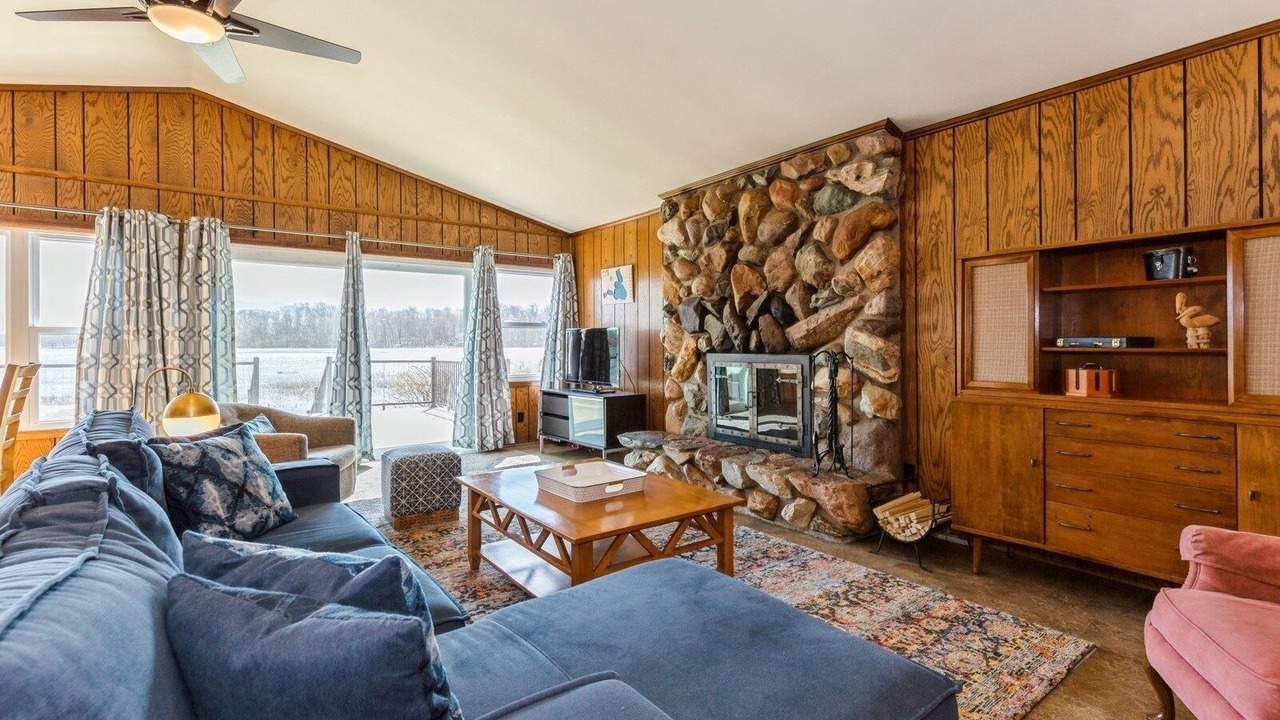 Photo of Livingroom in Three Rivers