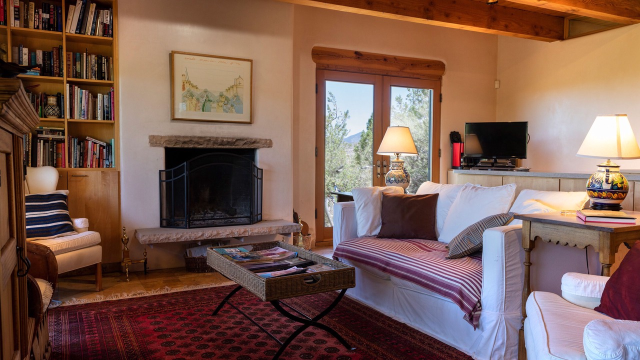 Photo of Livingroom in Tesuque