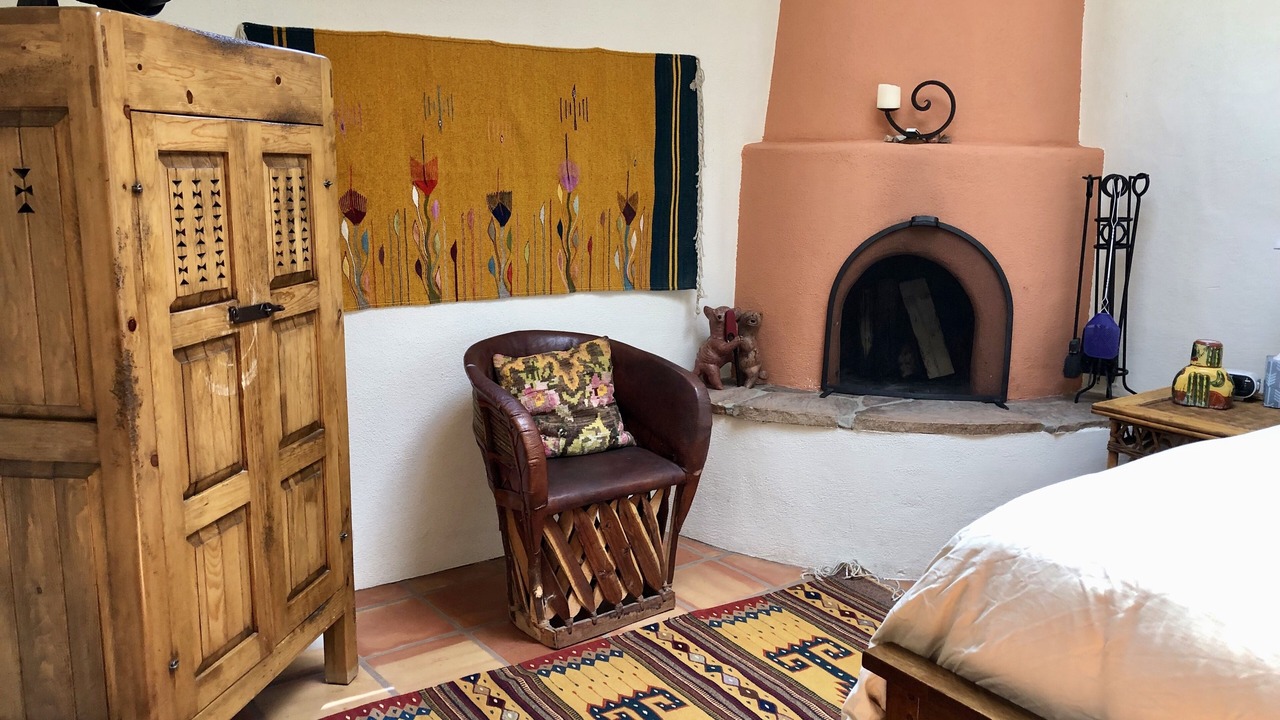 Photo of Livingroom in Historic Eastside