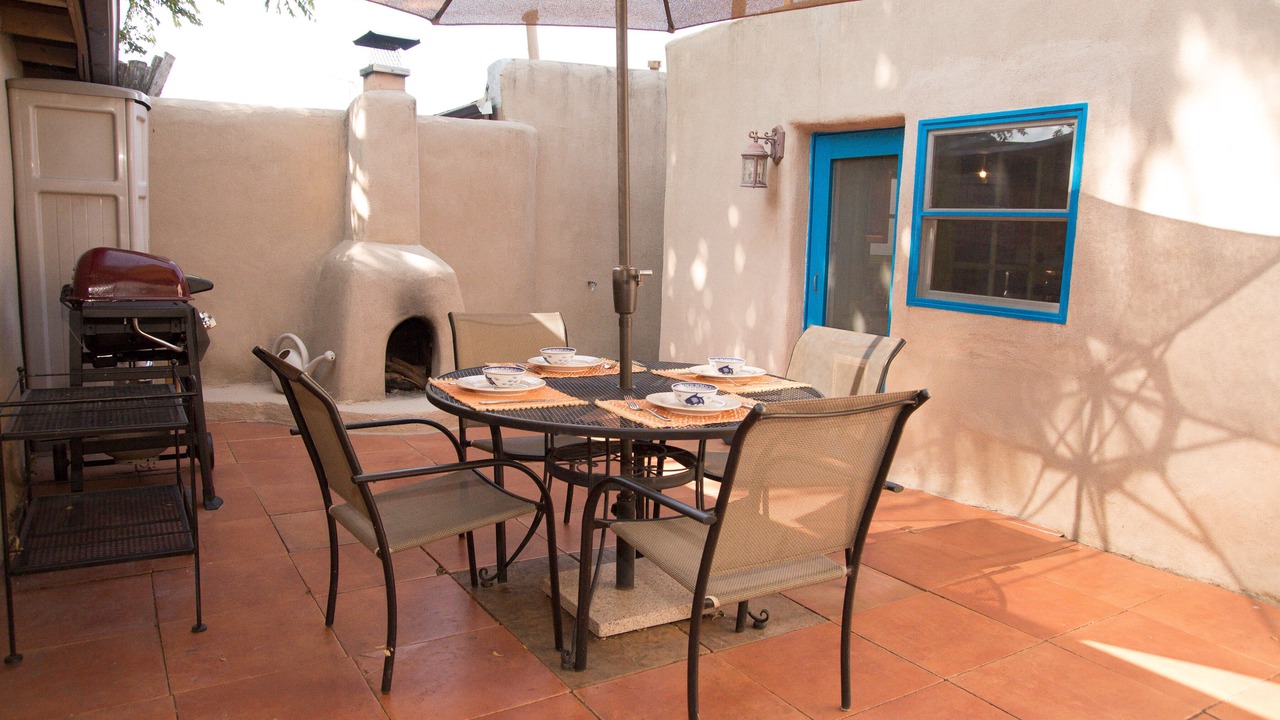 Photo of Livingroom in Downtown Santa Fe