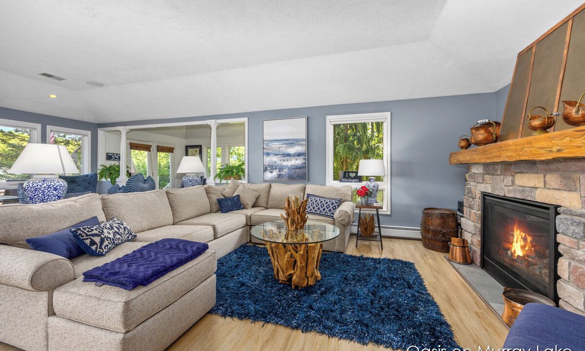 Photo of Livingroom in Lowell