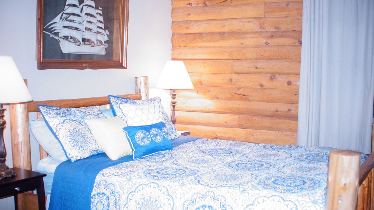 Photo of Bedroom in Ellsworth