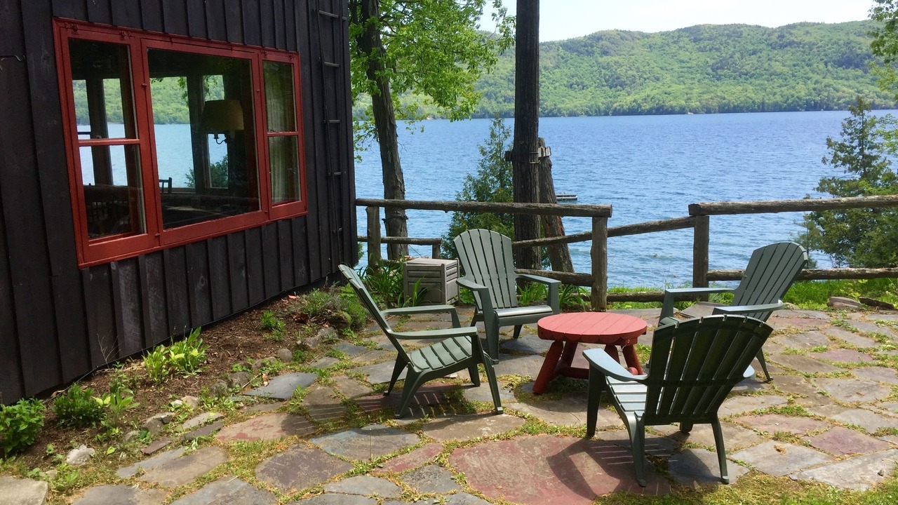 Photo of Patio Balcony in Silver Bay