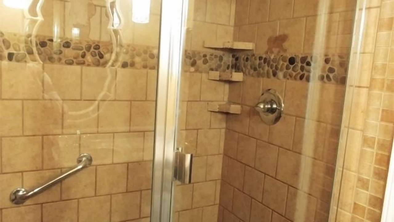 Photo of Bathroom in Red River