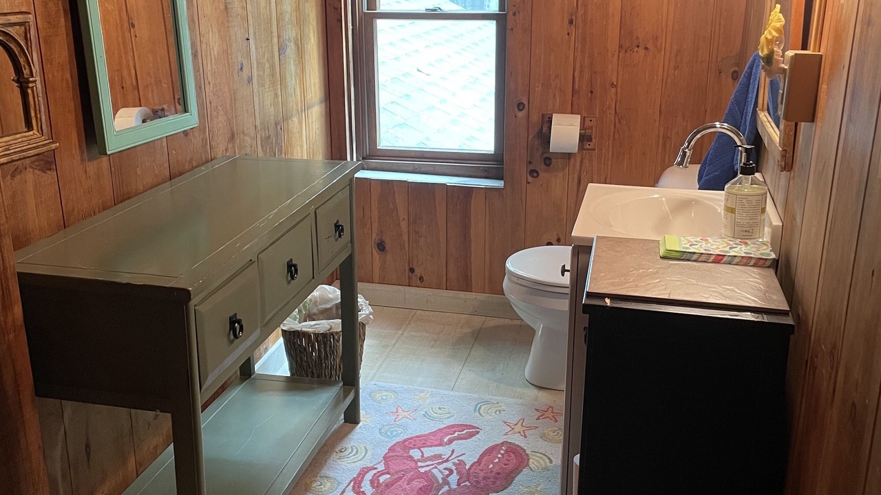 Photo of Bathroom in Rindge