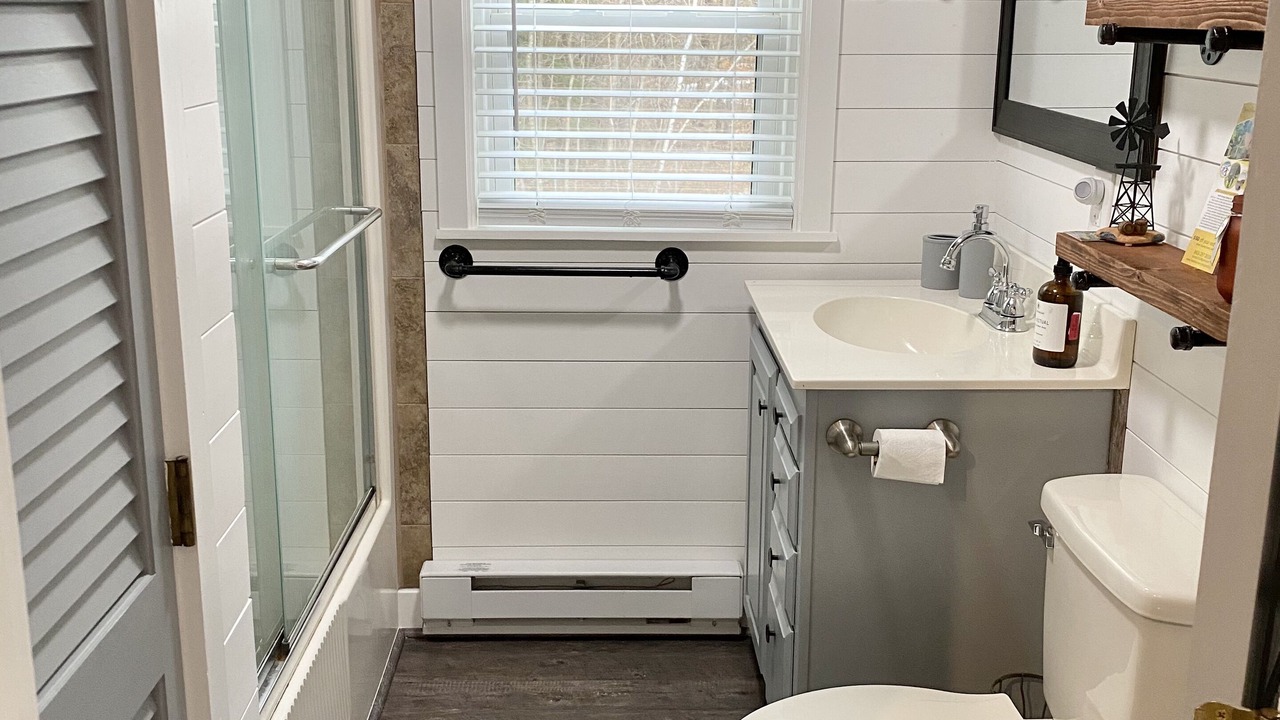 Photo of Bathroom in North Conway