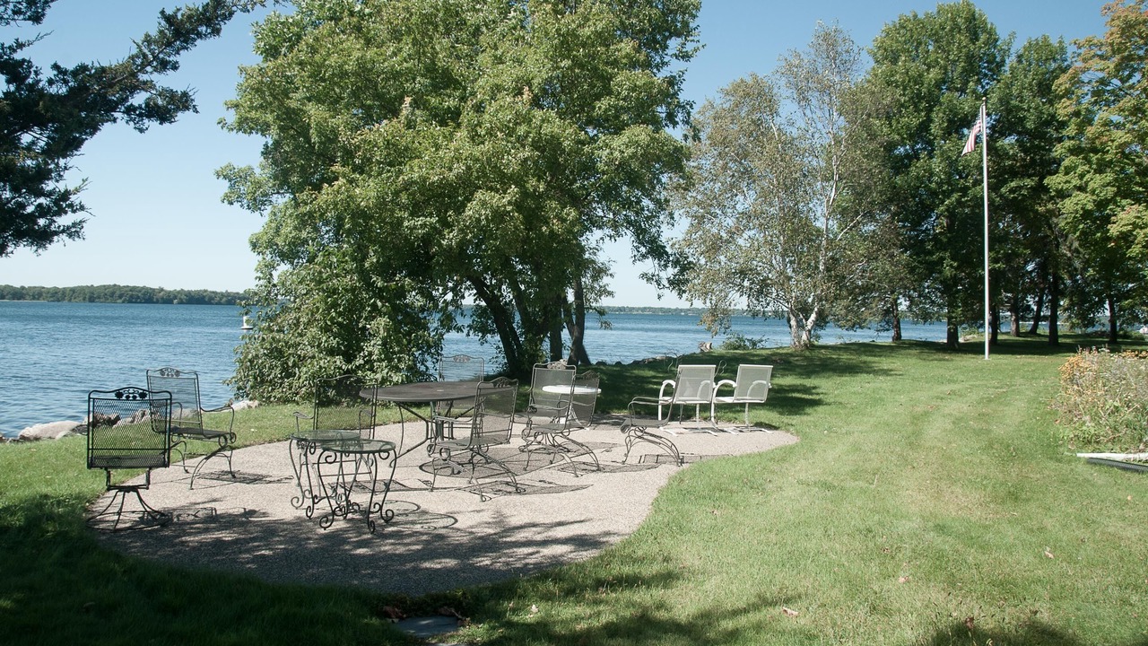 Photo of Outdoor in Deephaven