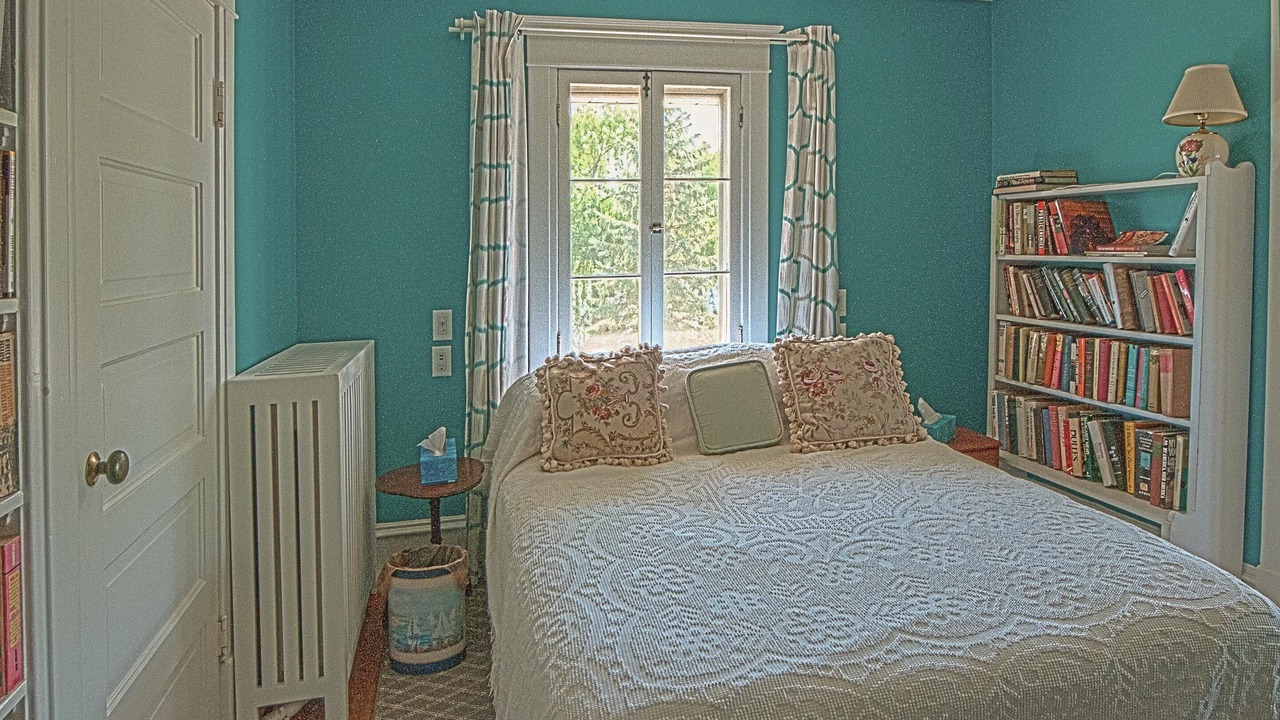 Photo of Bedroom in Deephaven