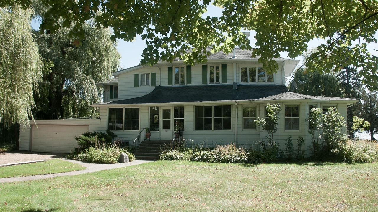 Photo of Outdoor in Deephaven