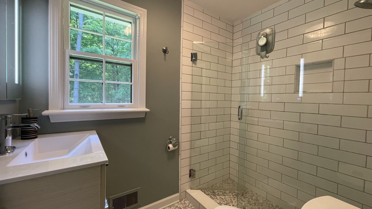Photo of Bathroom in Marble Dale