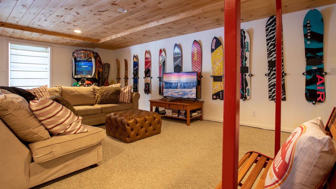Photo of Livingroom in Bridgewater Corners