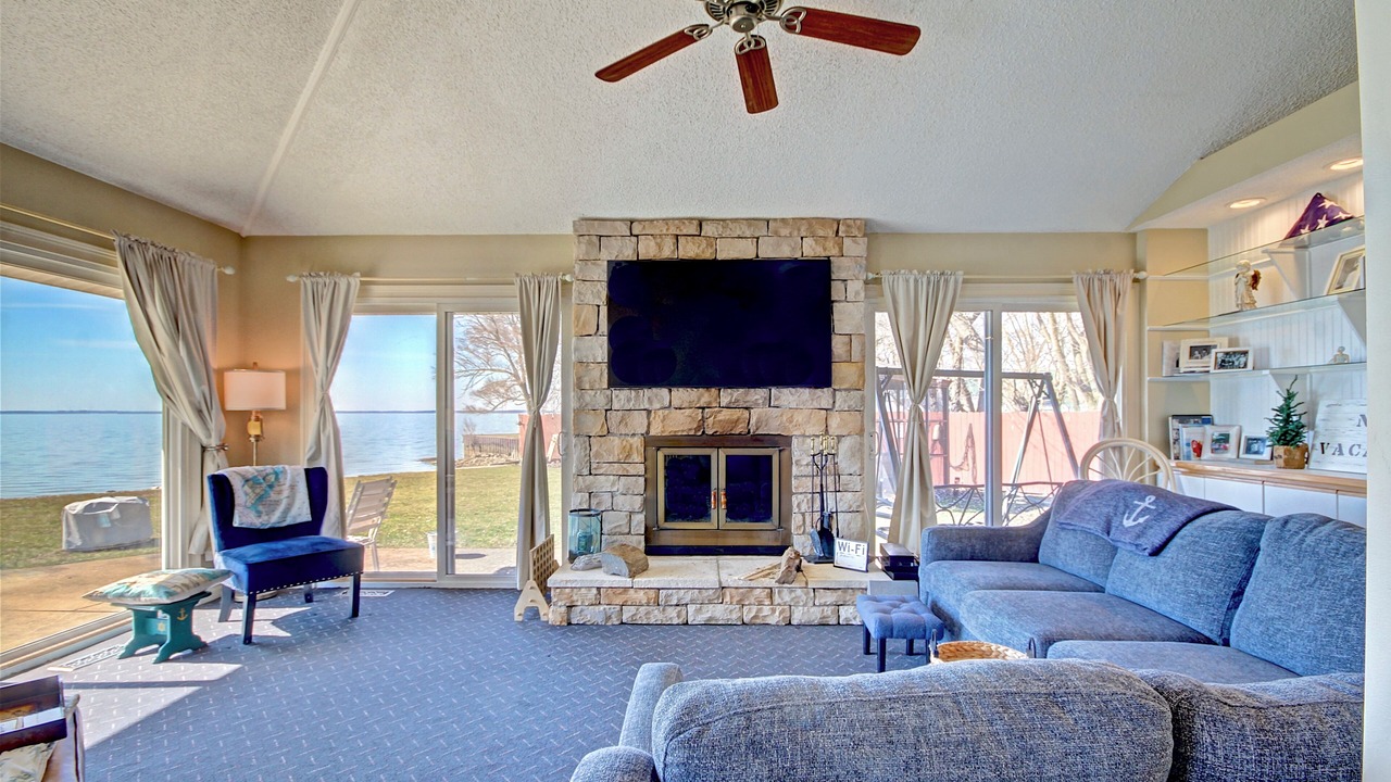 Photo of Livingroom in Port Clinton