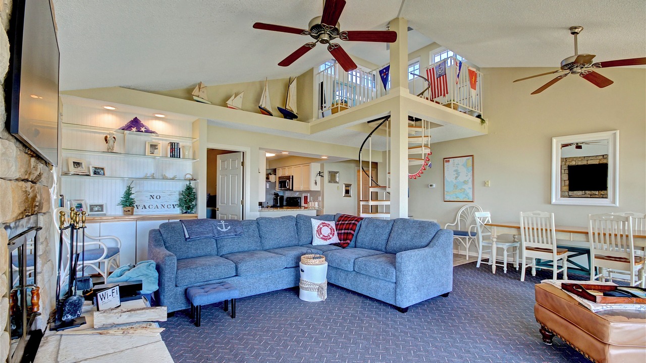 Photo of Livingroom in Port Clinton