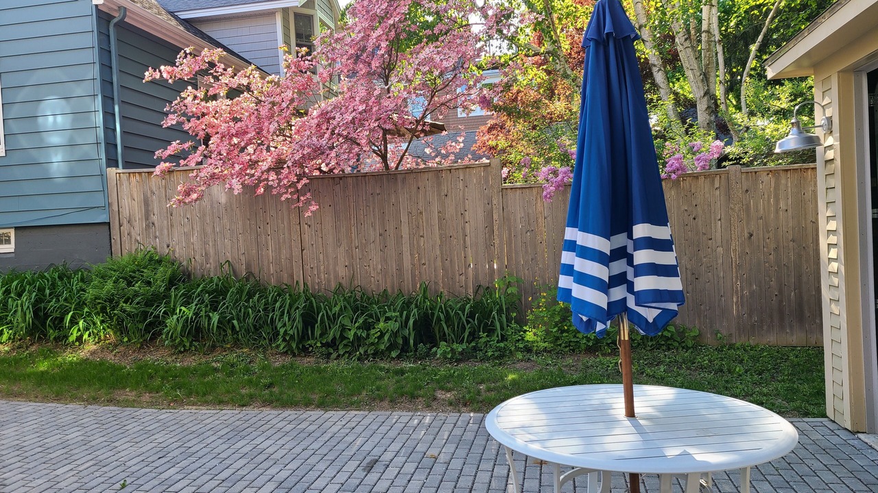 Photo of Patio Balcony in Back Cove