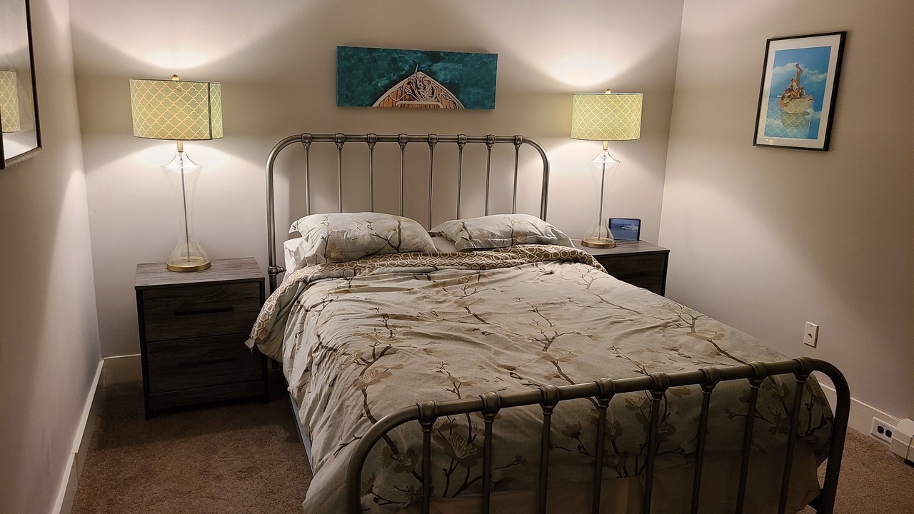 Photo of Bedroom in Back Cove