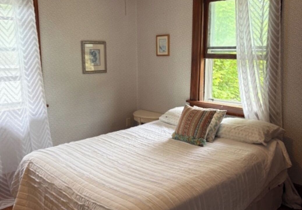 Photo of Bedroom in York Beach