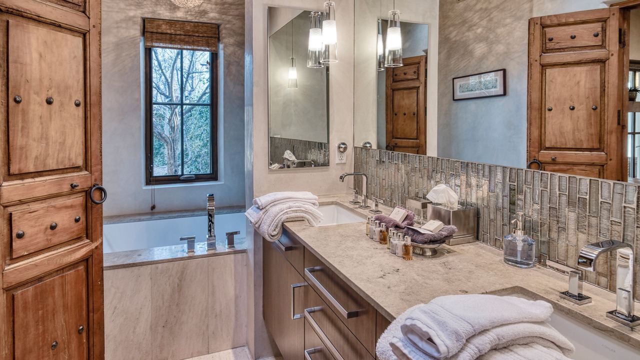 Photo of Bathroom in Historic Eastside