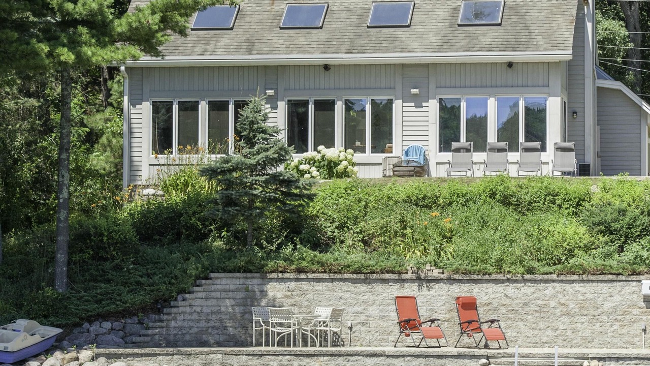 Photo of Outdoor in Redgranite