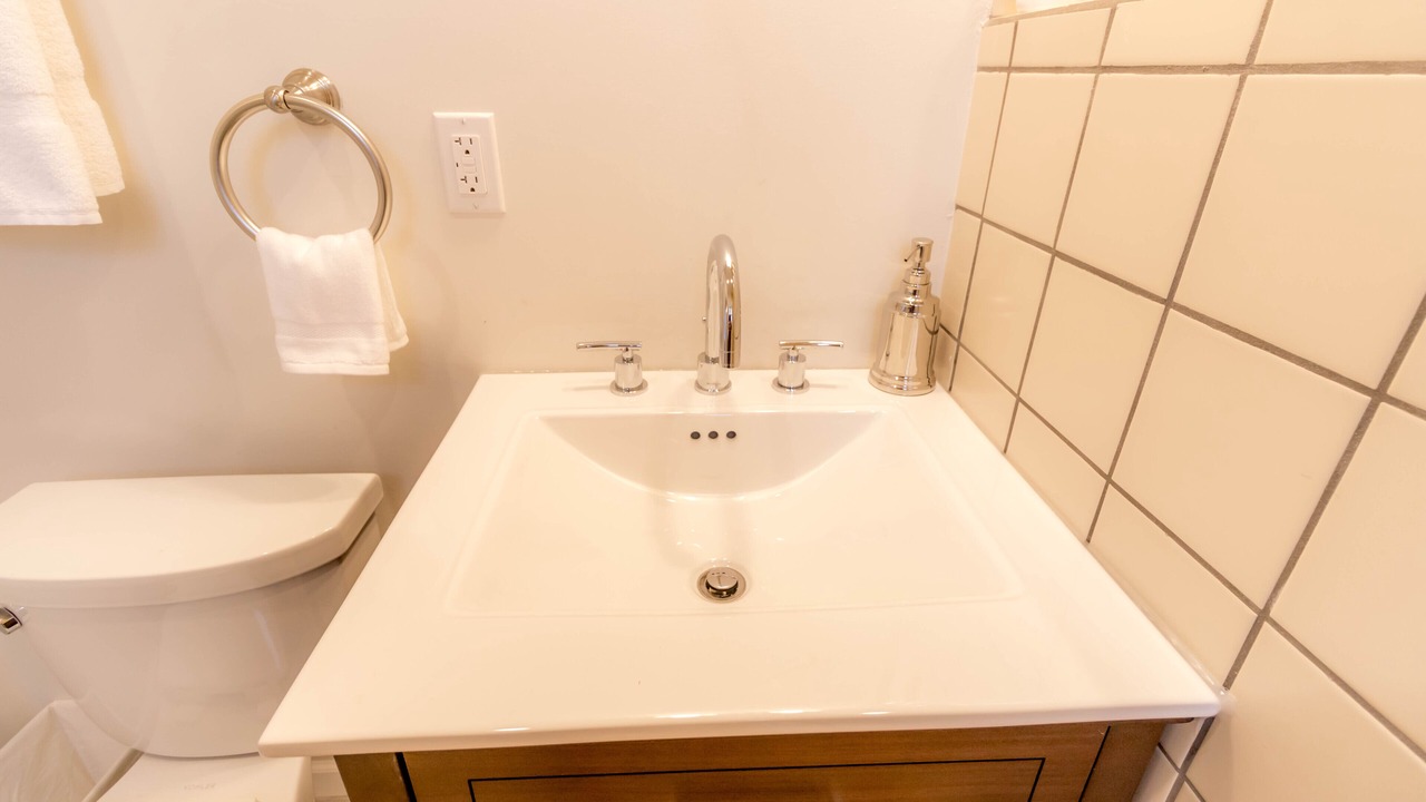 Photo of Bathroom in Kutzky Park