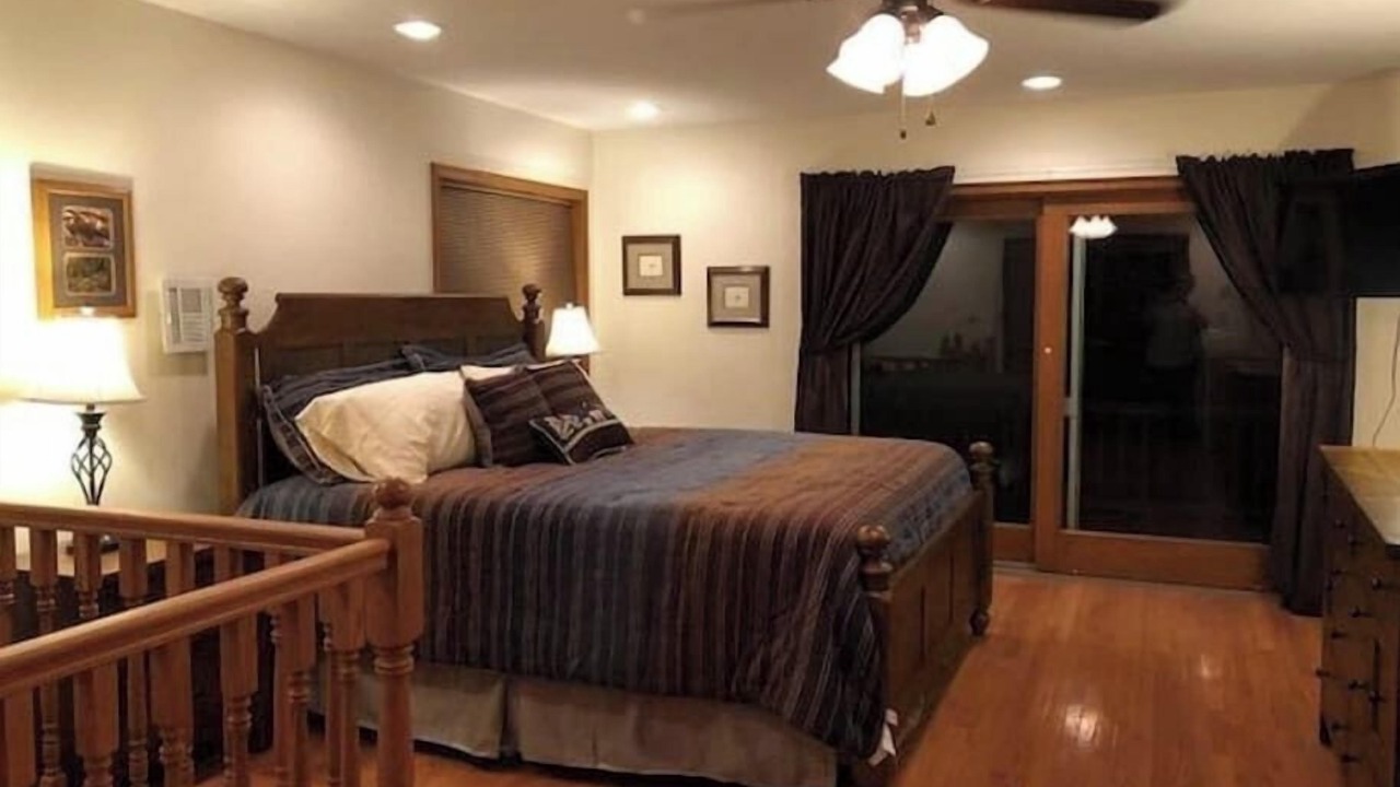 Photo of Bedroom in Town of Chesterfield