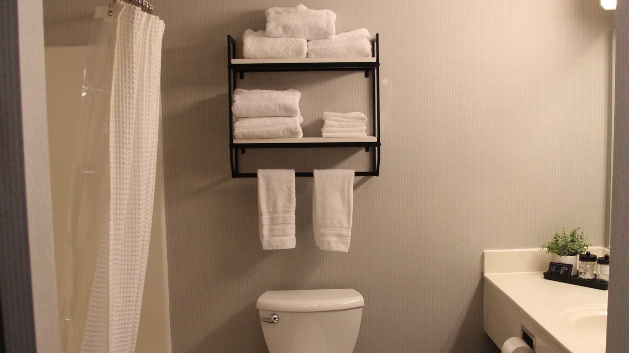 Photo of Bathroom in Canal Park