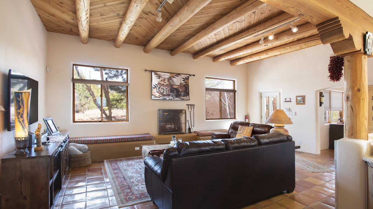 Photo of Livingroom in Northeast Santa Fe