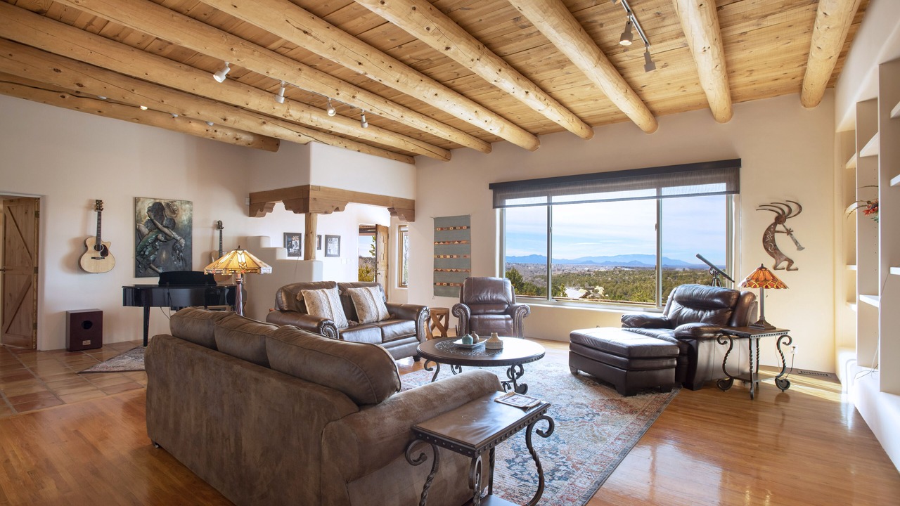 Photo of Livingroom in Northeast Santa Fe