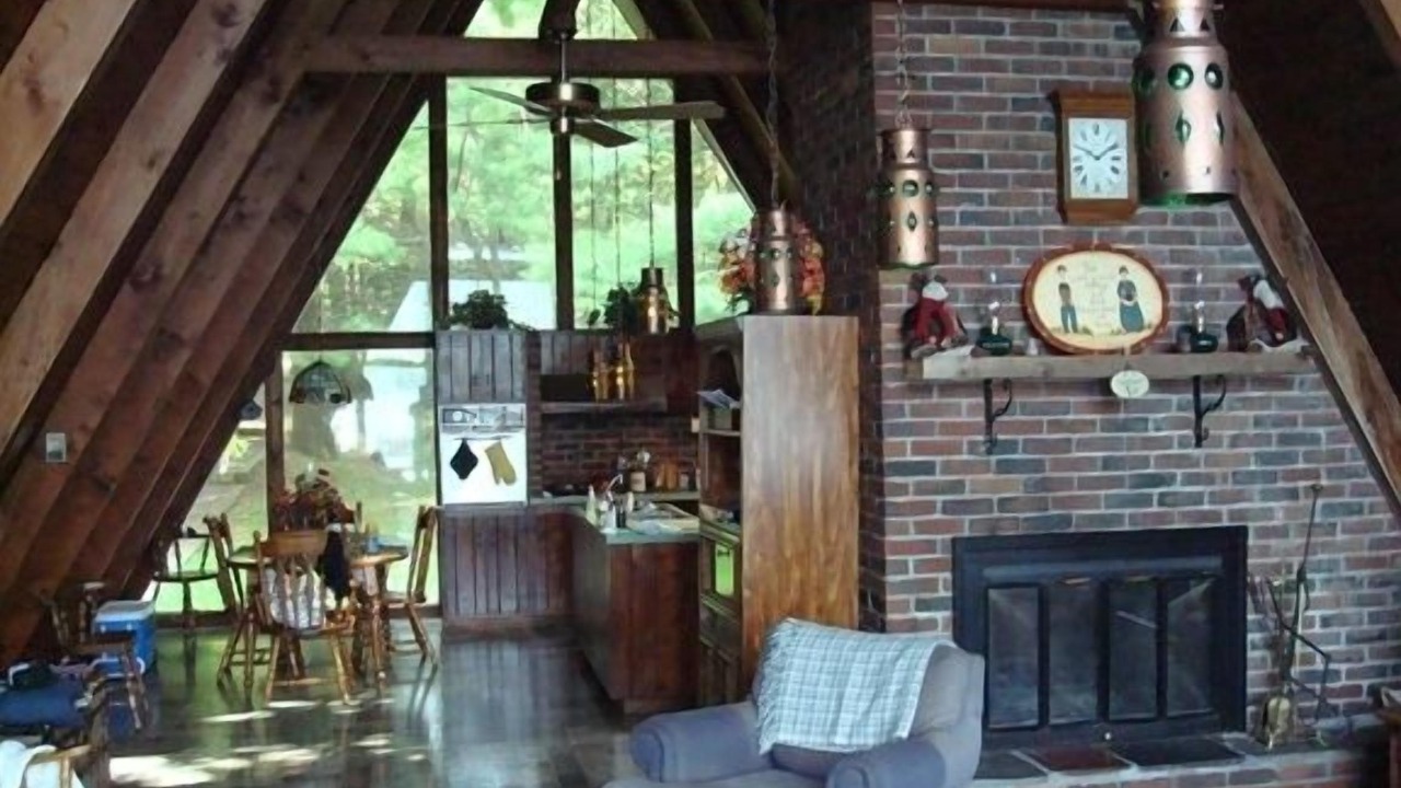 Photo of Livingroom in Ellenburg Depot