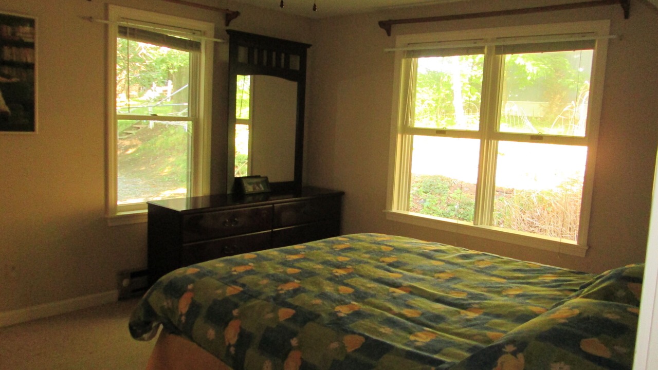 Photo of Bedroom in Alburg