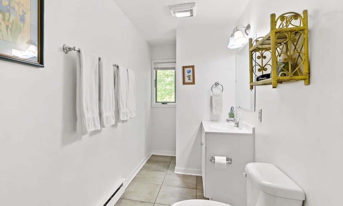 Photo of Bathroom in Kendall