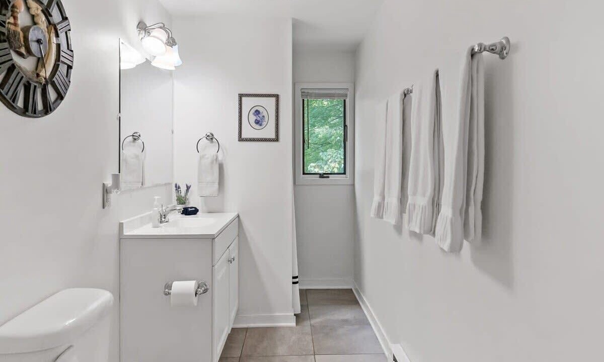 Photo of Bathroom in Kendall