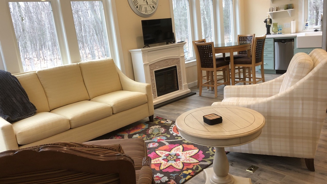 Photo of Livingroom in Lake Township