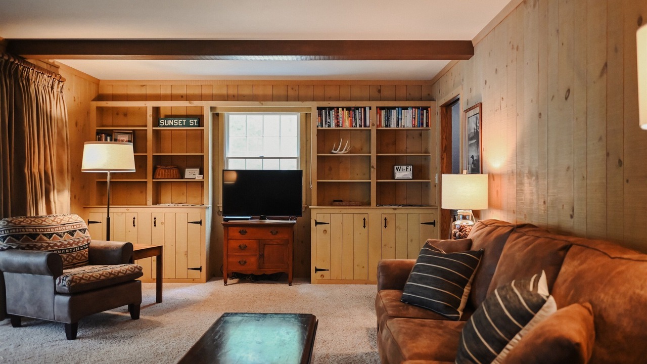 Photo of Bedroom in Manitowish Waters