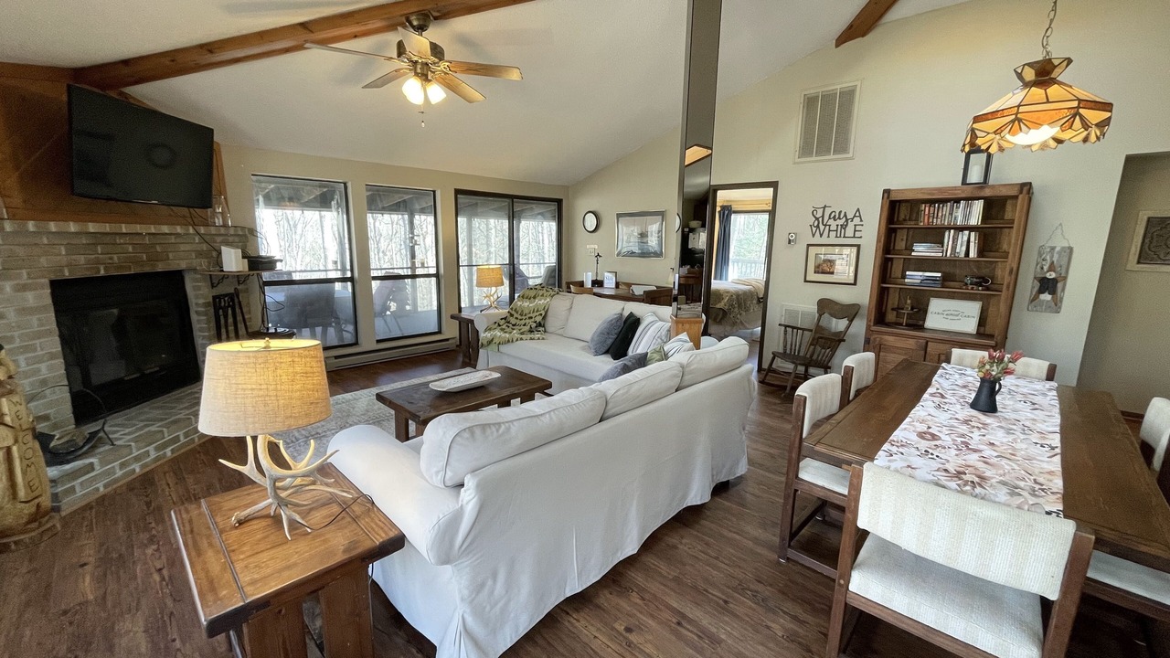 Photo of Livingroom in The Woods